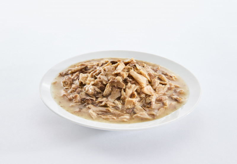 TUNA WITH MACKEREL & SALMON IN GRAVY